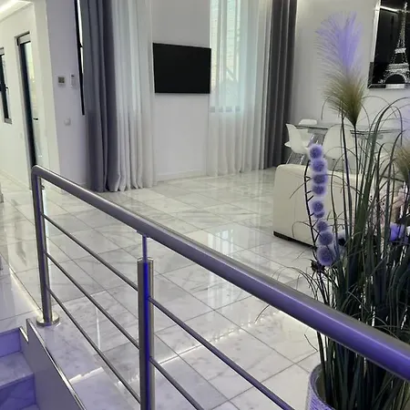 Deluxe House Valencie
