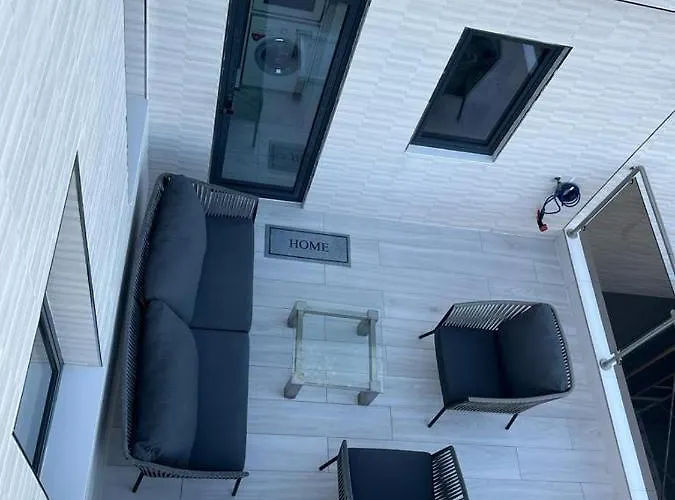 Deluxe House 度假居 *