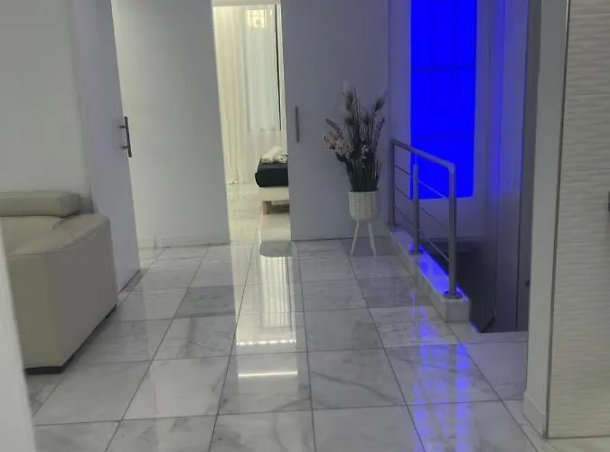 Deluxe House 度假居