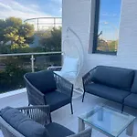 度假居 Deluxe House *
